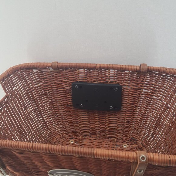 Pet Cruiser Wicker Cruiser™ Pet Bicycle Basket - Picture 6 of 12